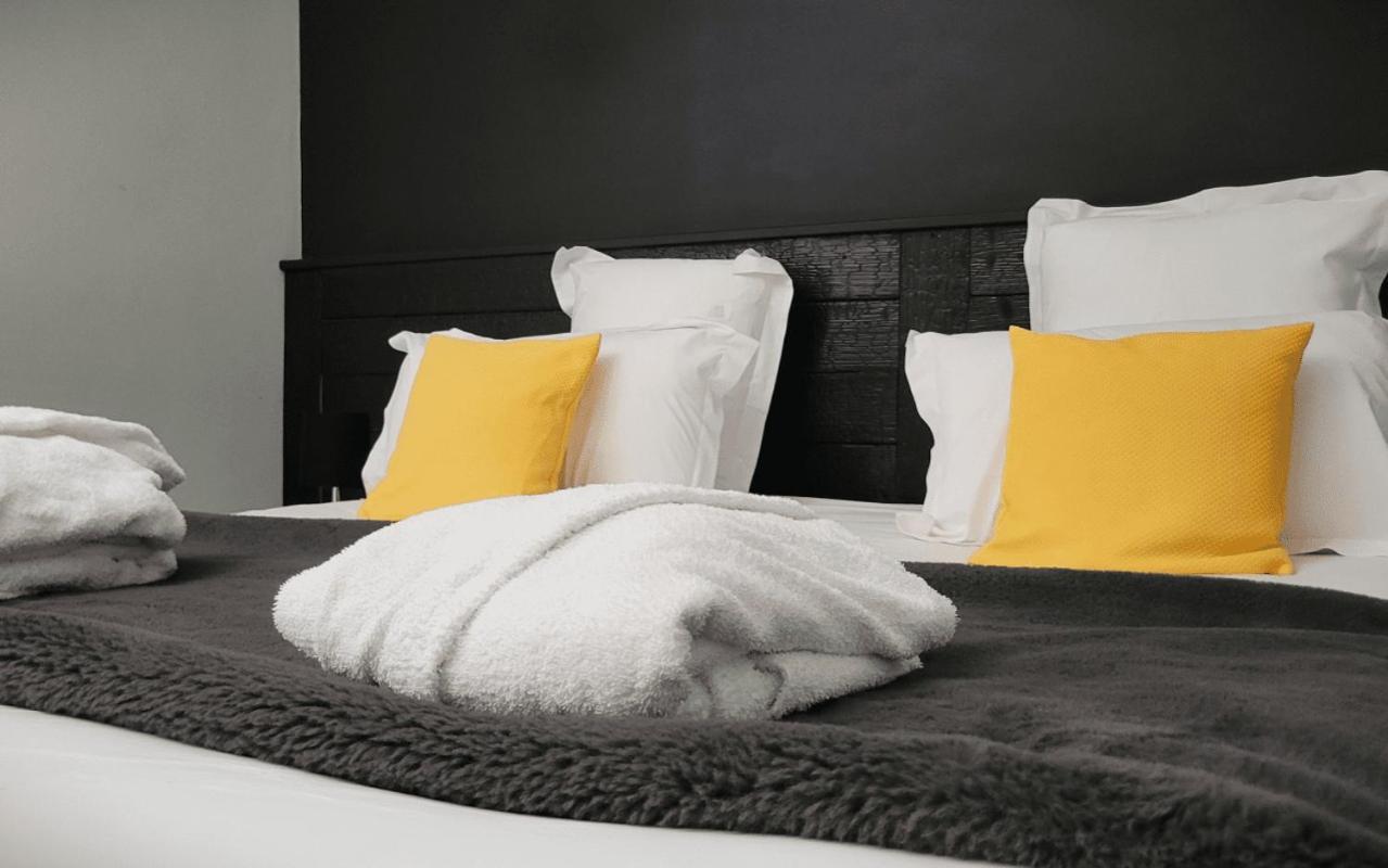 Logis Hotel Et Spa Chez Camillou オモン・オーブラック 部屋 写真